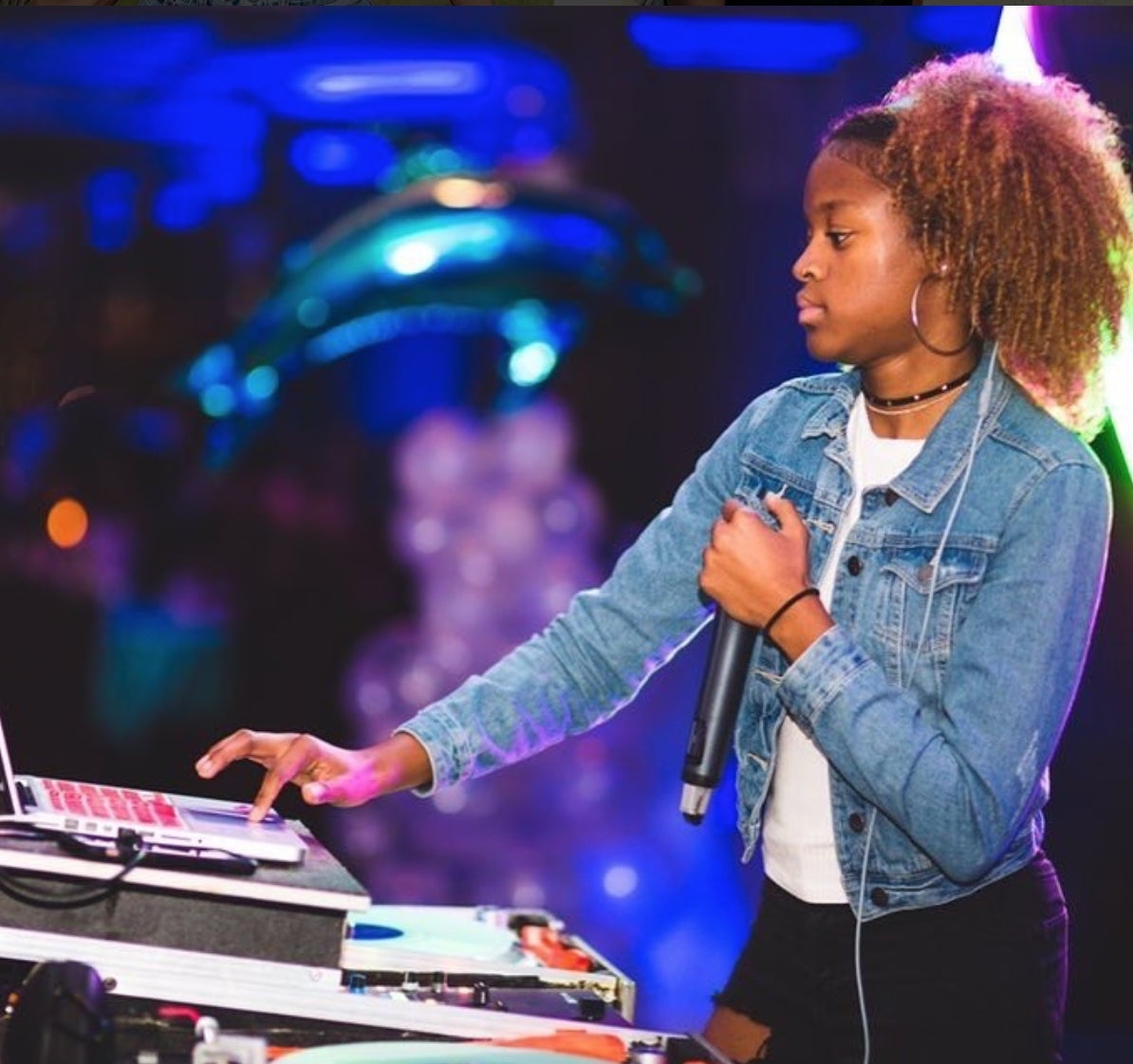 #BlackGirlMagic: This 21-Year-Old DJ Has The Internet Going Crazy With Her "Black TV Show Theme Songs" Mix
